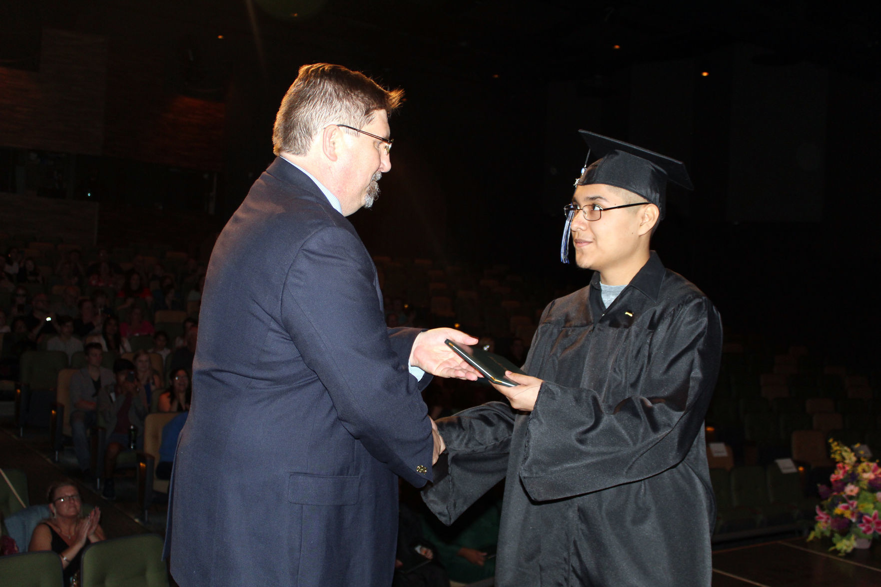060419-ctzn-news-dsl-grad016.jpg